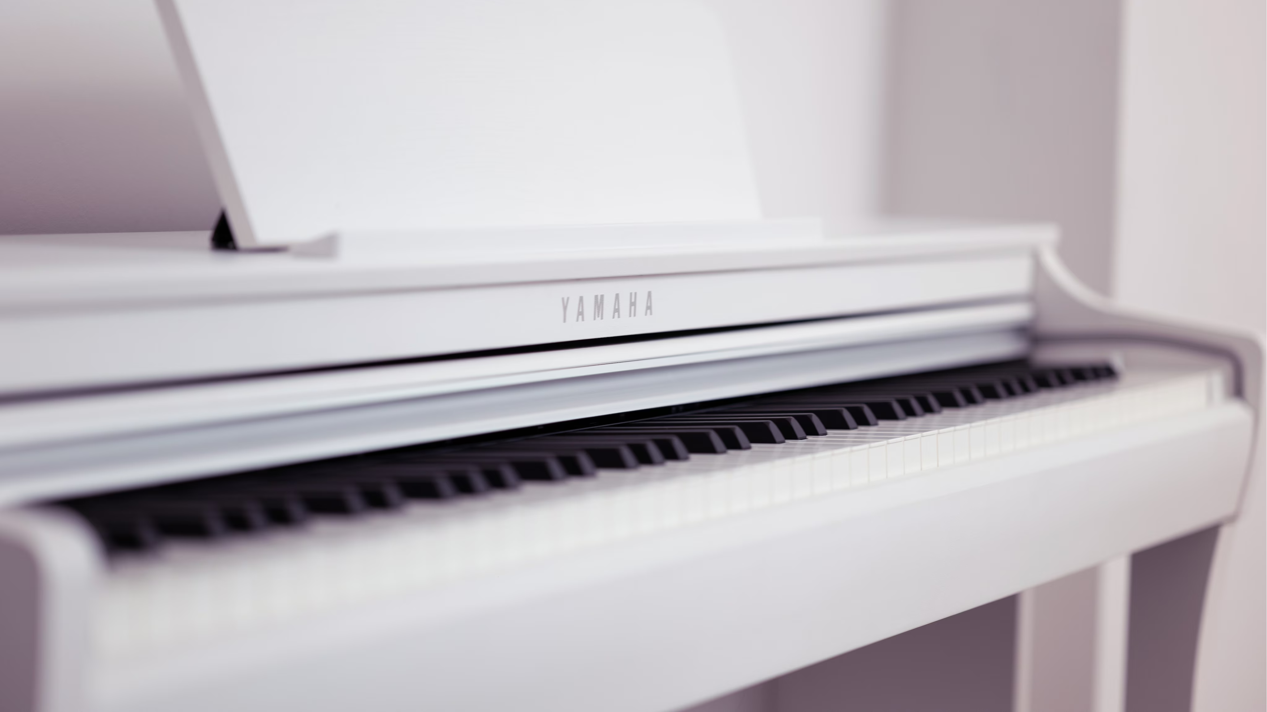 YAMAHA-CLP-725-ADAKPIANO