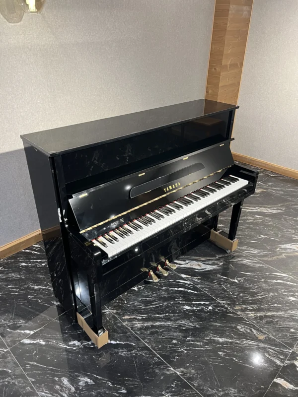 پیانو طرح آکوستیک یاماها مدل YAMAHA P145 PRO
